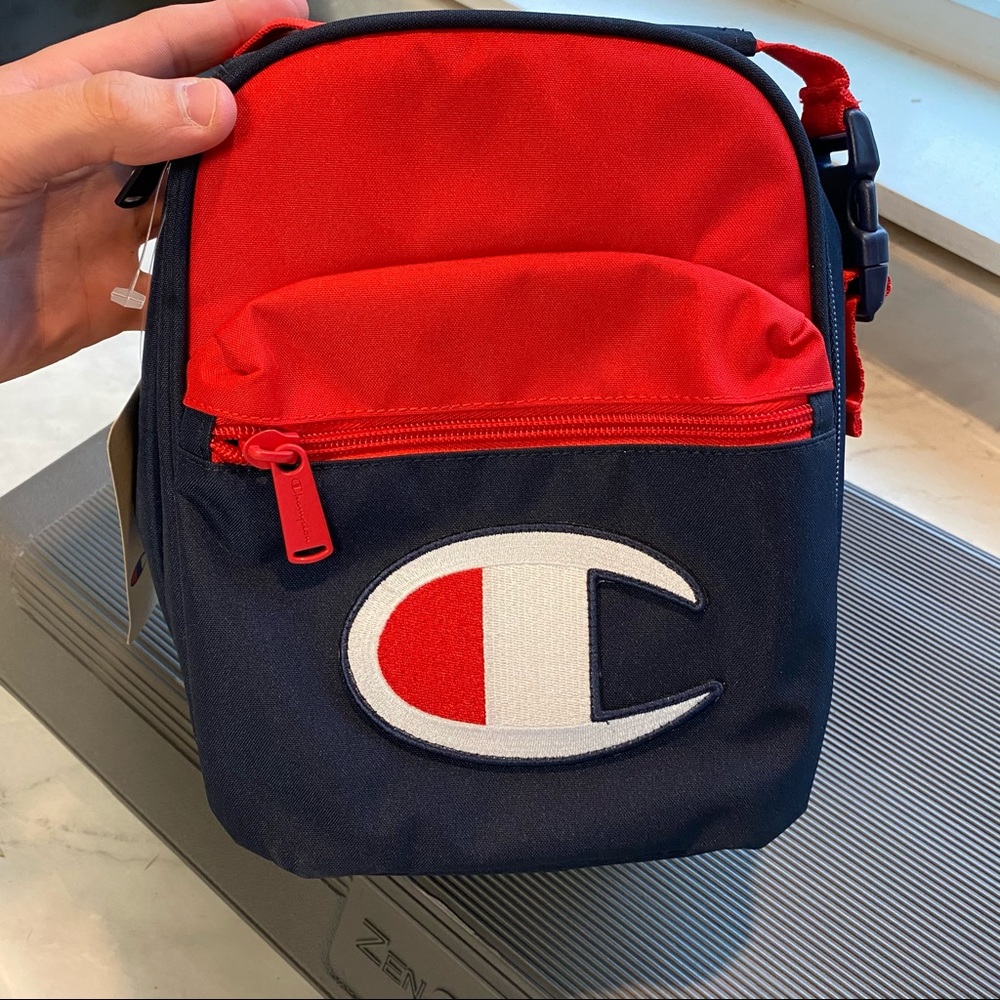 Unisex Champion Lunch Box / Small Carry-round bag